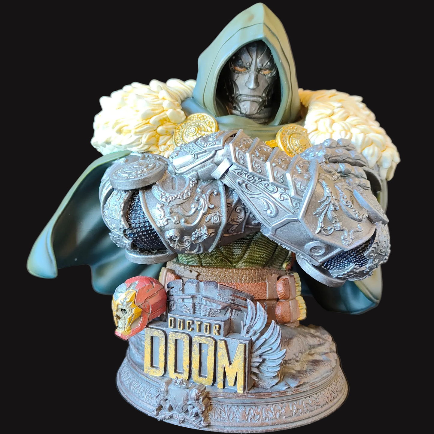"Doctor Doom handmade resin statue - Hero Craft 3D"