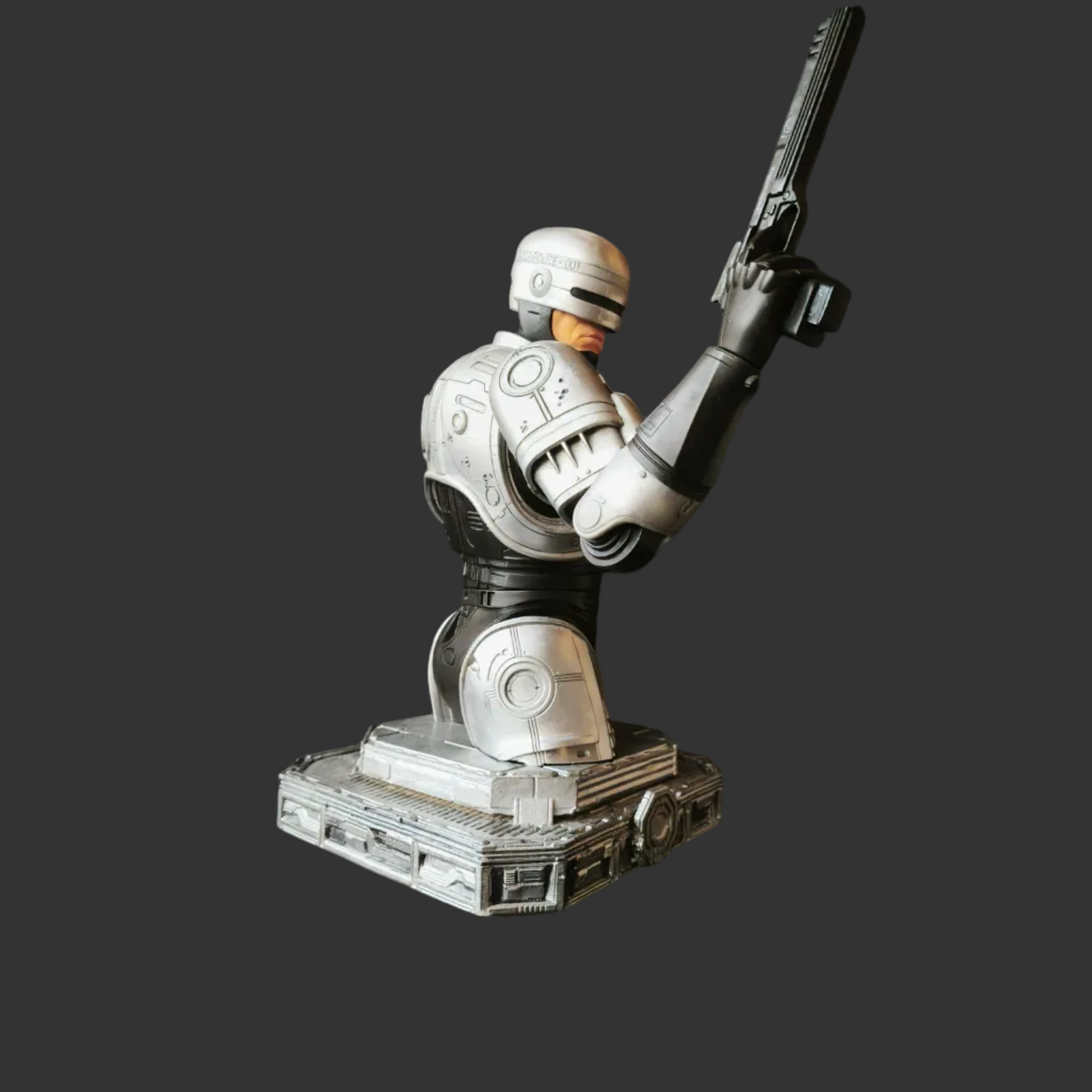"Robocop handmade resin statue side view - Hero Craft 3D"