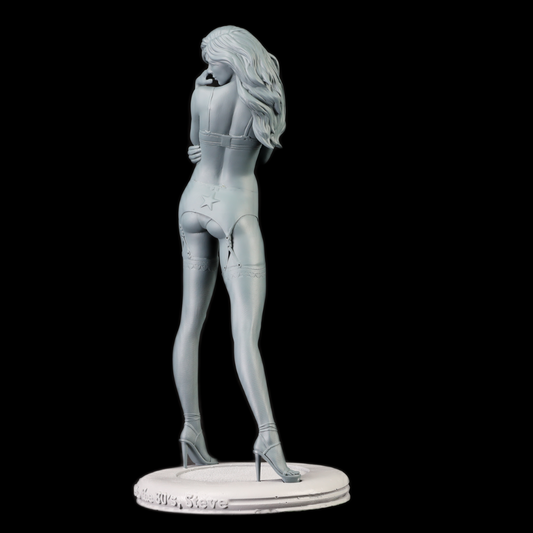 "Wonder Woman handmade resin statue back view - Hero Craft 3D"